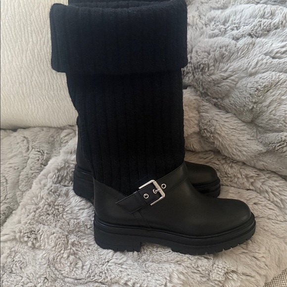 Gianvito Rossi Black Leather Knit Boots with Buckle - Picture 3 of 8
